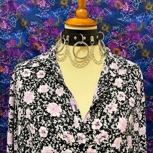 🌈 Fantastic Vintage flower top